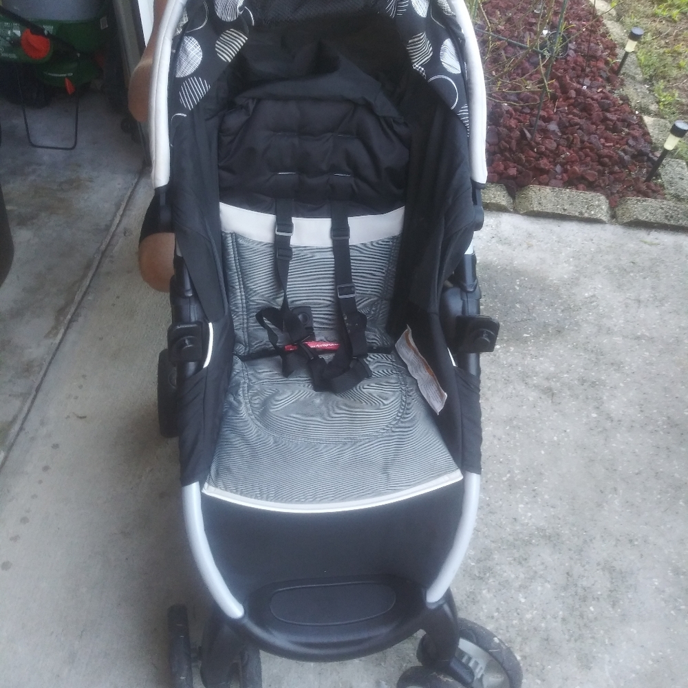 Two strollers - Picture 8 of 8